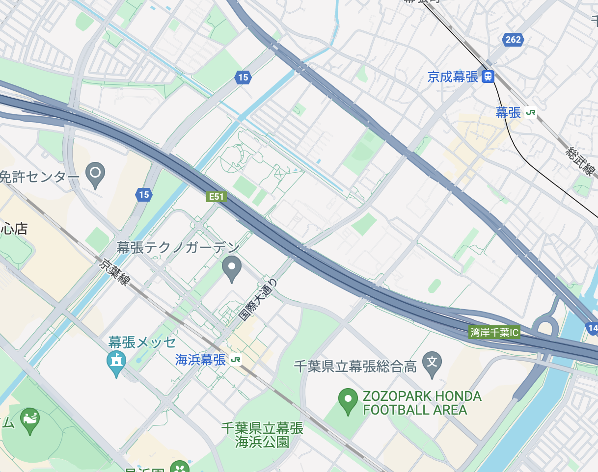 昨年は京成幕張から幕張メッセに歩くの大変だった…